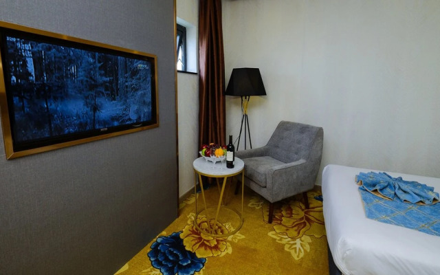 Diamond Hotel