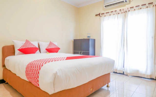 Super OYO 1654 Maha Bharata Kuta Inn