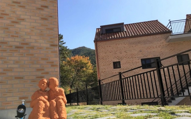 Wanju Madangi Sumokwon Pension