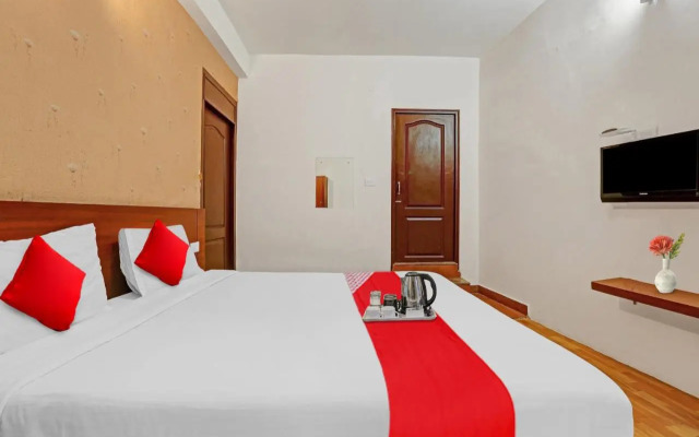 OYO 70390 Jayam Ooty Residency