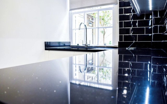 Centrally Located Budget Apartment, 3mins to Tube