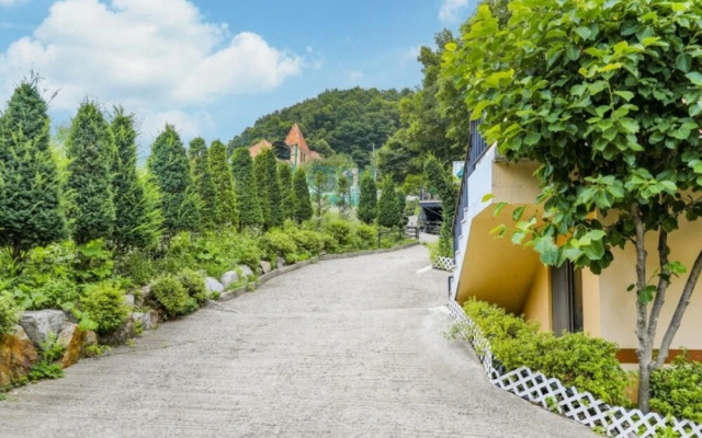 Yangpyeong Weekly Kids Pool Villa
