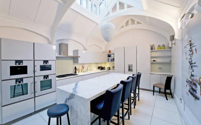 Imperial Victoria Square