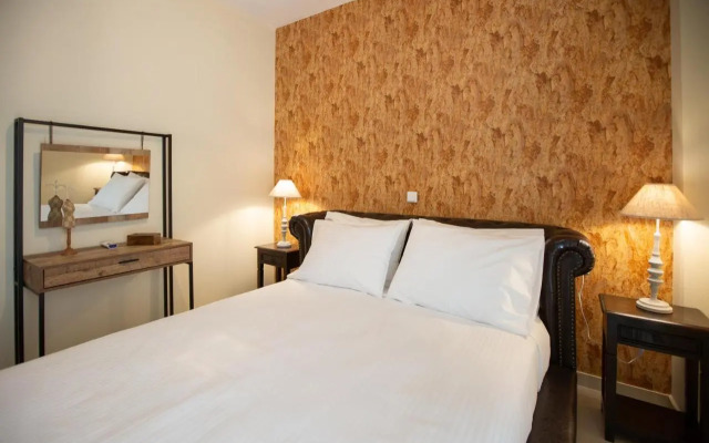 V Luxury Apartment 1