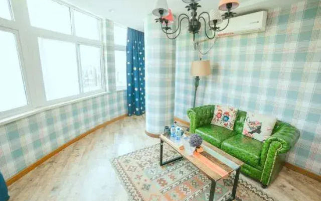 Punk Ballet Qinglvxing Hotel (Yangzhou Dongguan Street Heyuan)