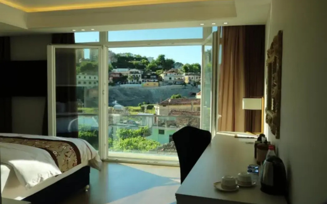 Brais Hotel
