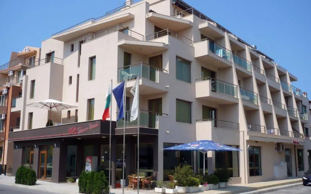 Tabanov Beach Hotel