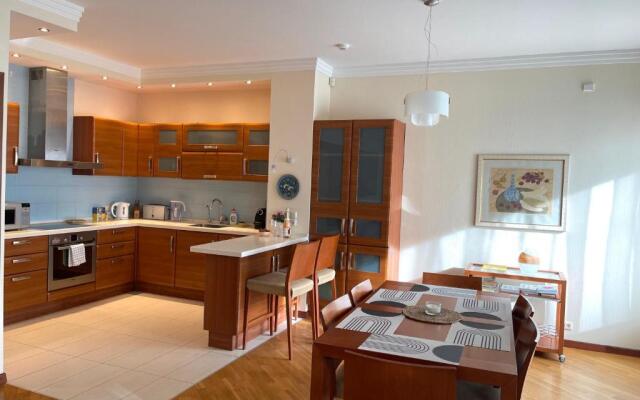 5th Line Apartment, 300m to the beach