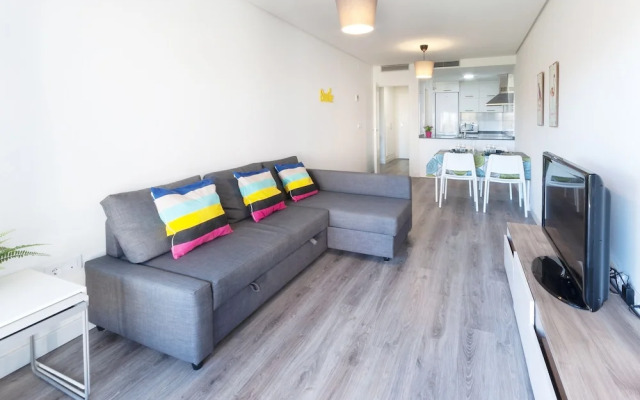 Happy in Oliva With 1 Bedrooms and 1 Bathrooms