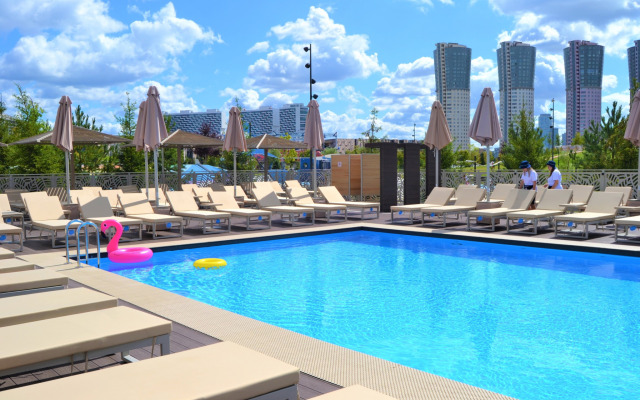 LALAPART на бульваре Ходынский 20А