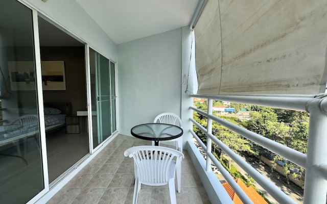 Sea View Studio With Large Balcony at View Talay 5D