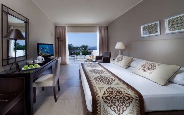 Jaz Fanara Resort & Residence