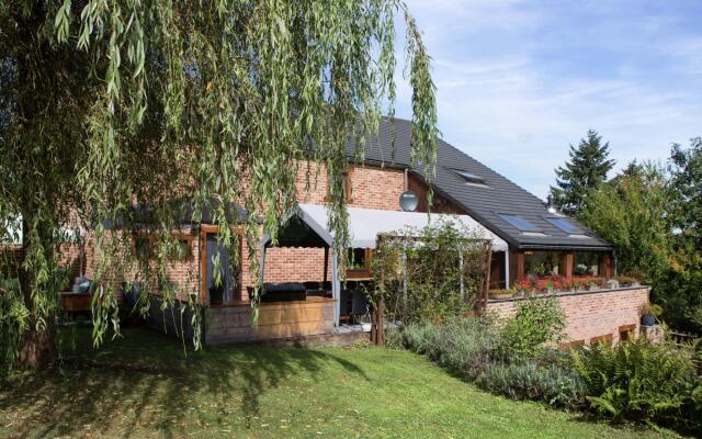 Atmospheric Holiday Home in Durbuy With Sauna