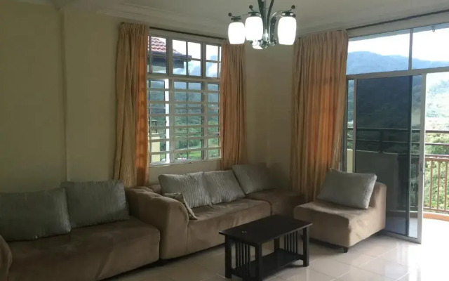 Hong Kong Apartment @ Crown Imperial Court