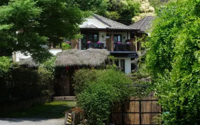 Qingluo Xiaoshe