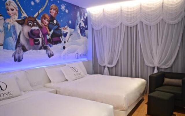 Iconic Suites & Pods Hotel