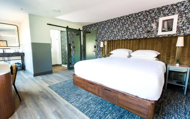 voco The Darwin Atlanta Midtown by IHG