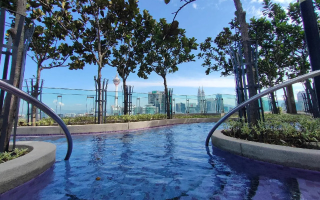 The Robertson Bukit Bintang by San Eclipses