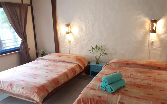 La Barquita Beach Hostel