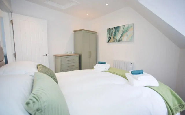 2br-central-15minwalktobeach-freeparking-wifi