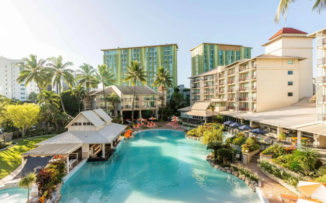 Novotel Cairns Oasis Resort