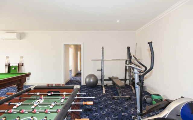 Aurora Manor Rooms
