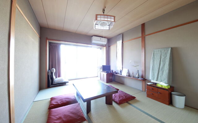 Shirahama White Beach House