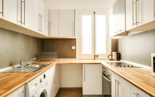 Spacious Refurbished 1bed Flat, Close to the Metro