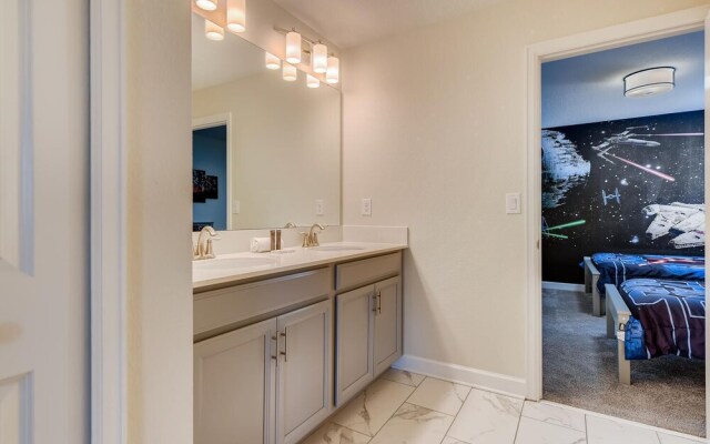 8801 IC 8BR Dream Retreat: Luxury Villa