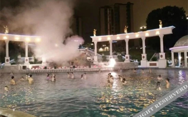 Qianjiang Hot Spring Hotel