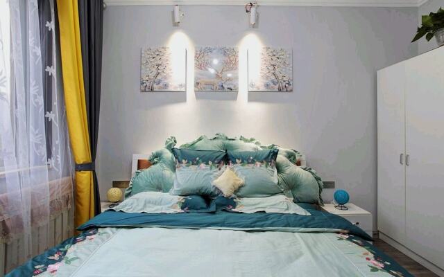 Galaxy King Bed Movie Near Goose Pagoda