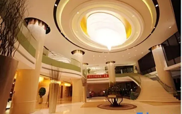 XinHua JianGuo Hotel
