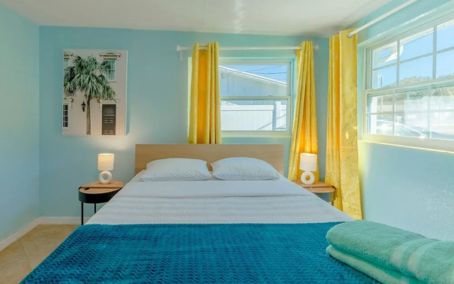 Tropical Paradise in Largo