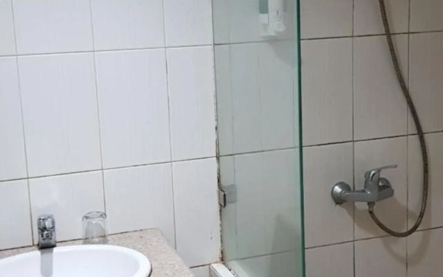 Hotel DeQur Jakarta Kota