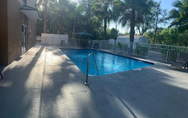Econo Lodge