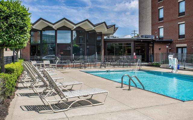 Holiday Inn Express Columbus Downtown, an IHG Hotel