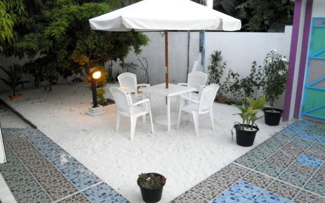 Azoush Tourist Guesthouse