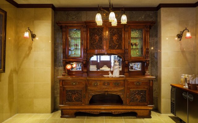 Hotel Katsuyama Premiere