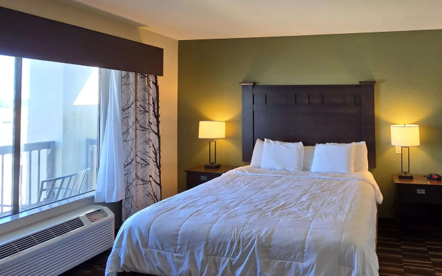 Comfort Inn & Suites