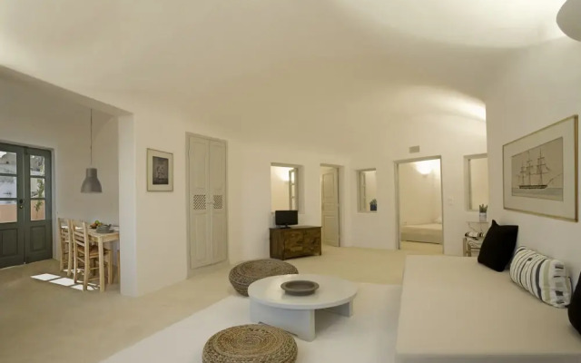 Neema Maison Finikia Santorini