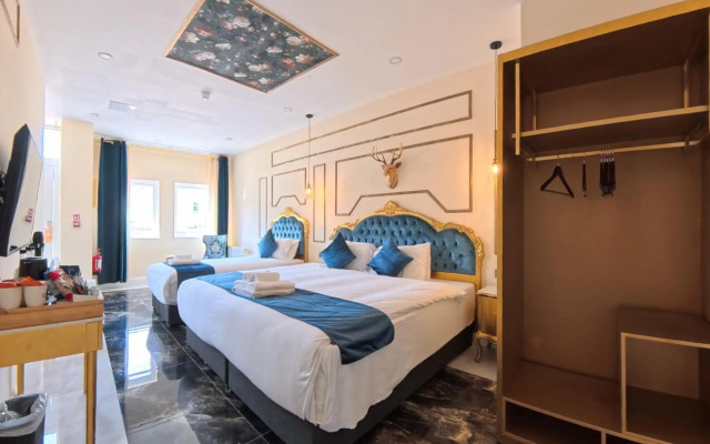 Muthu Fort William Hotel