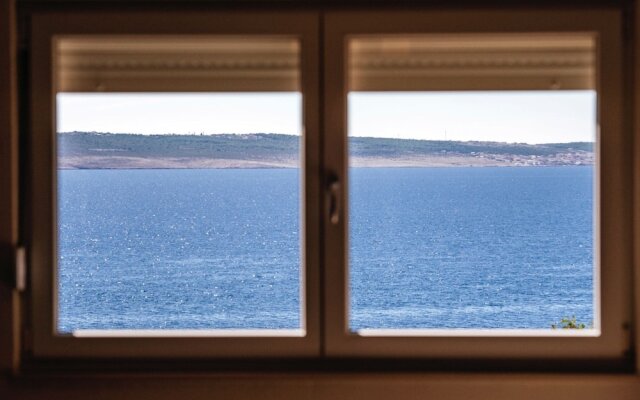 Modern Apartment near Sea in Starigrad