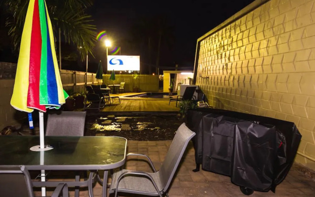 Gladstone Motel