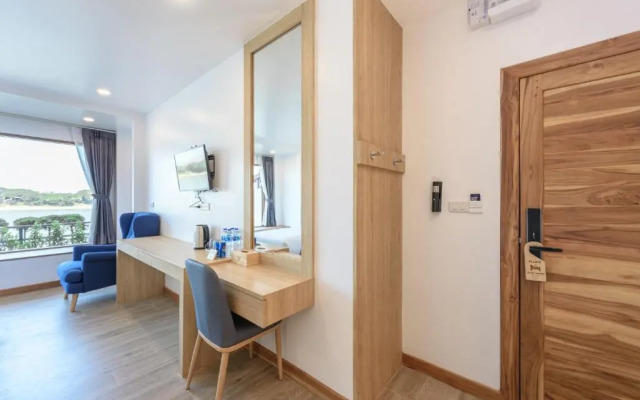 Chiangkhan River Walk Hotel