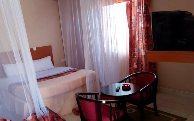 Savannah Lodge Nguluni