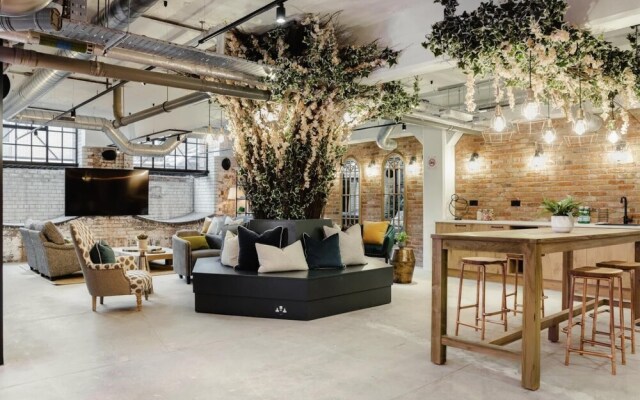 Luxury Stay With Sauna, Gym, and Pool in Leicester