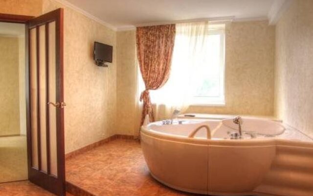 Vlada Hotel