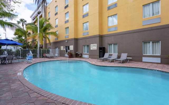 Hampton Inn & Suites Ft. Pierce