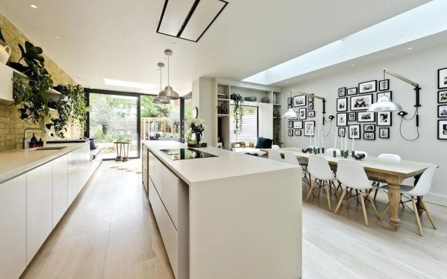 Artistic Apartment
