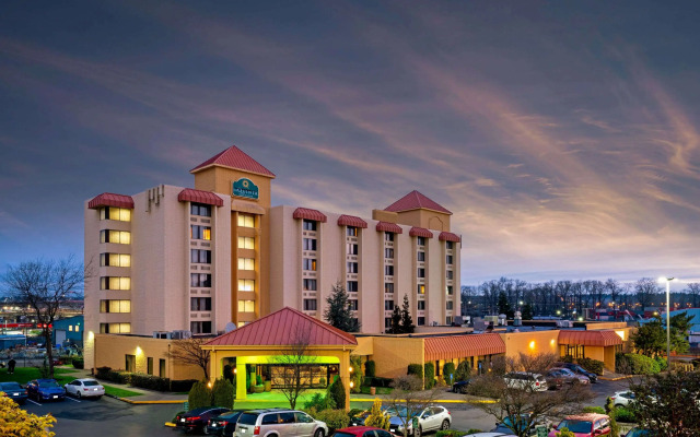La Quinta Inn & Suites by Wyndham Tacoma - Seattle
